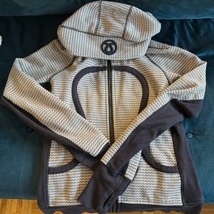 Lululemon Scuba Hoodie Sz 8 Navy and White Pattern